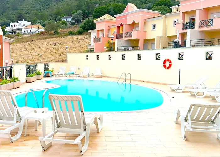 Oceanview Duplex Shared Pool & Beach Sesimbra