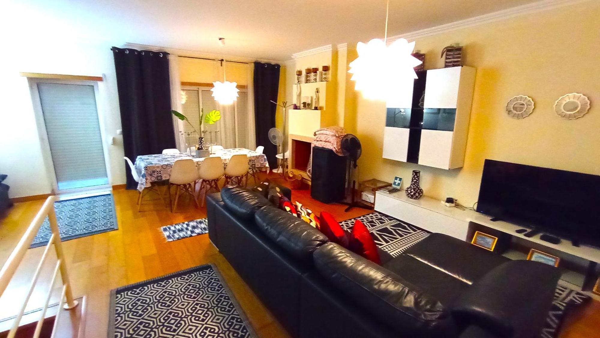 Oceanview Duplex Shared Pool & Holiday home